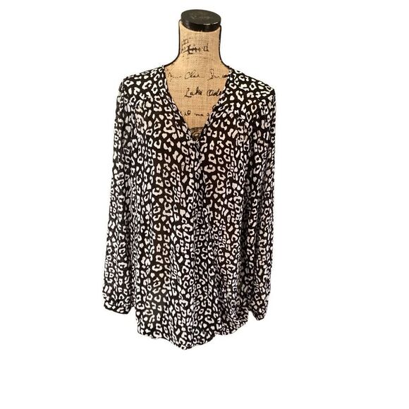 Torrid Top - Picture 1 of 10